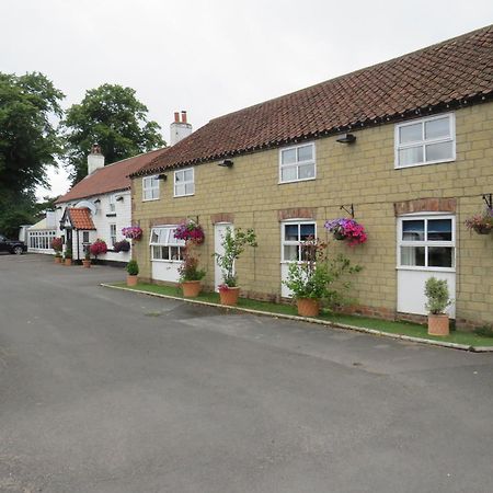 Ganton Greyhound Inn Esterno foto