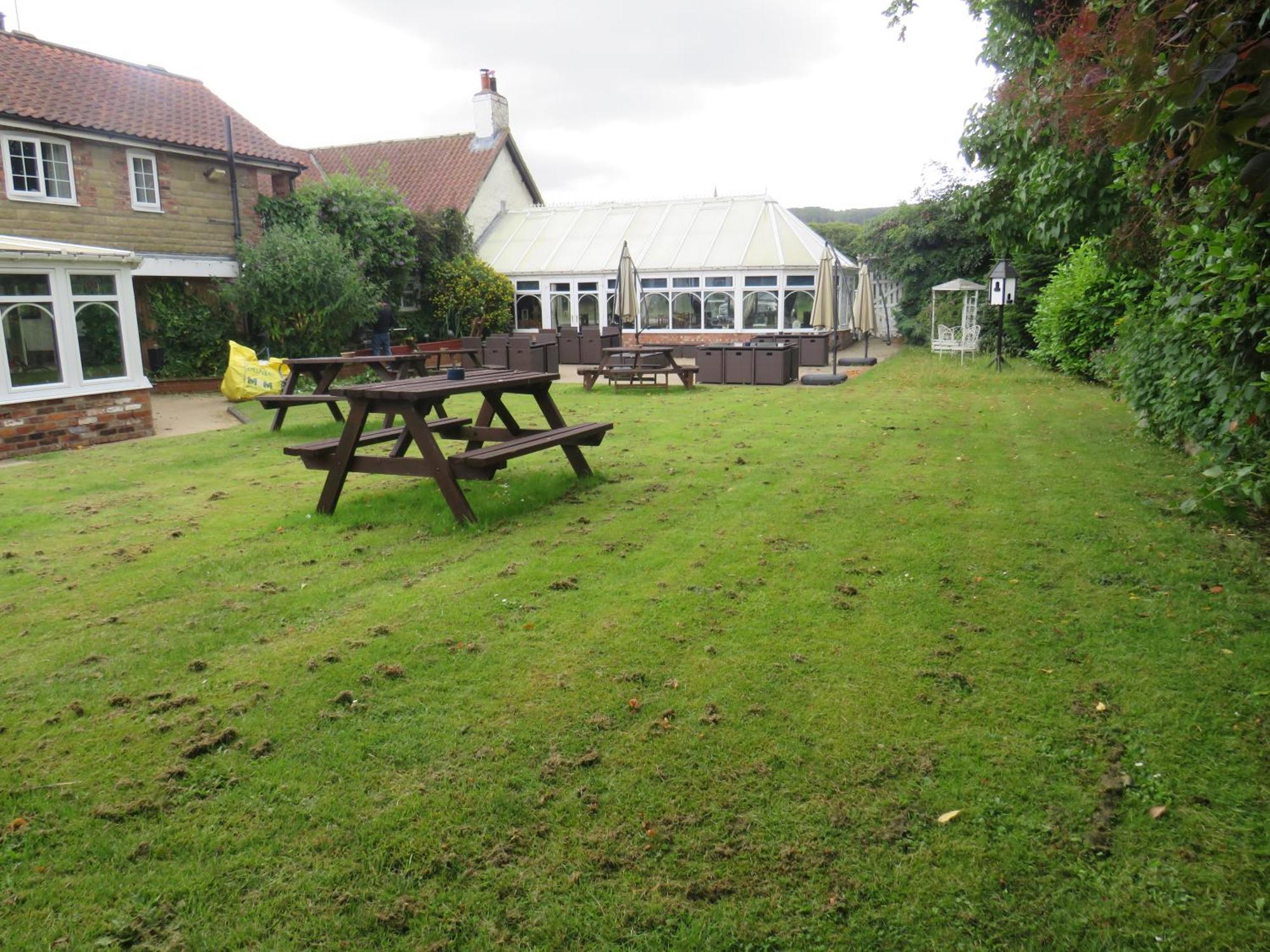 Ganton Greyhound Inn Esterno foto